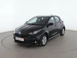 Negro Usado 2021 Toyota Yaris Hybrid Active Berlina | 19.899 € (Un poco caro)