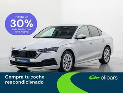 Blanco Usado 2020 Skoda Octavia Ambition Berlina | 18.490 € (Precio justo)