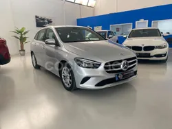 Gris / plata Usado 2019 Mercedes B180 Monovolumen | 21.990 € (Un poco caro)