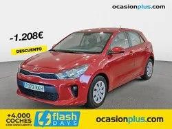 Rojo Usado 2018 Kia Rio Berlina | 13.290 € (Un poco caro)