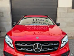 Rojo Usado 2019 Mercedes GLA180 SUV | 26.400 € (Un poco caro)