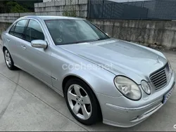 Gris / plata Usado 2002 Mercedes E500 Elegance Berlina | 7000 €