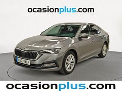 Gris Usado 2023 Skoda Octavia Selection Berlina | 23.991 € (Precio justo)