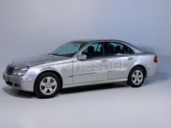 Gris / plata Usado 2006 Mercedes E280 Avantgarde Berlina | 11.800 € (Precio justo)