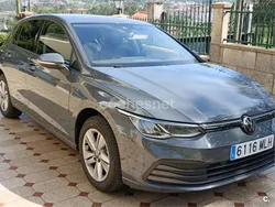 Gris / plata Usado 2023 VW Golf VIII Life Berlina | 25.950 € (Precio justo)
