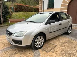 Gris / plata Usado 2006 Ford Focus Trend Berlina | 4999 € (Caro)