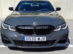 Gris / plata Usado 2019 BMW 330 Shadowline Berlina | 36.900 €