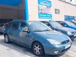 Azul Usado 2003 Ford Focus Trend Berlina | 1999 € (Precio justo)