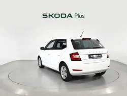 Blanco Usado 2021 Skoda Fabia Ambition Berlina | 14.700 € (Precio justo)