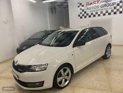 Blanco Usado 2015 Skoda Rapid Ambition Familiar | 11.990 € (Precio justo)