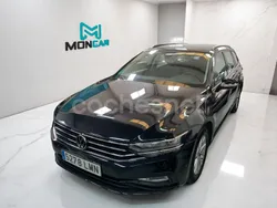Negro Usado 2022 VW Passat Business Familiar | 17.990 € (Precio justo)