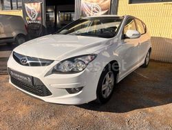 Blanco Usado 2010 Hyundai i30 Comfort Berlina | 5990 € (Precio justo)
