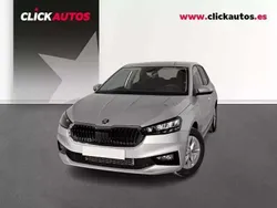 Plateado Usado 2025 Skoda Fabia Selection Utilitario | 18.950 € (Buen precio)