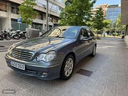 Gris / plata Usado 2005 Mercedes C240 Elegance Berlina | 6990 €