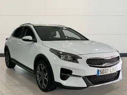 Blanco Usado 2022 Kia XCeed SUV | 21.600 € (Un poco caro)