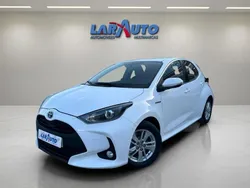 Blanco Usado 2020 Toyota Yaris Hybrid Active | 17.900 €
