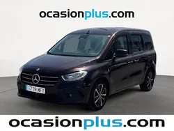 Rojo Usado 2023 Mercedes 180 Berlina | 23.182 € (Precio justo)