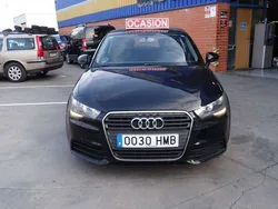 Negro Usado 2011 Audi A1 Attraction Utilitario | 6650 € (Super precio)