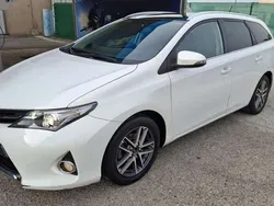 Blanco Usado 2015 Toyota Auris Touring Sports Familiar | 8995 €