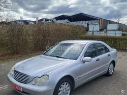 Gris / plata Usado 2004 Mercedes C220 Classic Berlina | 3700 € (Buen precio)