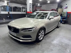 Beige Usado 2019 Volvo V90 Momentum Familiar | 24.900 € (Precio justo)