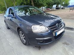 Azul Usado 2006 VW Jetta Advance Berlina | 4550 € (Precio justo)