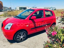 Rojo Usado 2005 Kia Picanto LX Utilitario | 2490 € (Un poco caro)