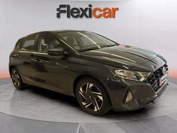 Gris Usado 2021 Hyundai i20 Berlina | 12.890 € (Precio justo)