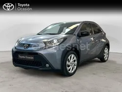 Gris / plata Usado 2024 Toyota Aygo Play Utilitario | 17.500 € (Caro)