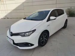 Blanco Usado 2018 Toyota Auris Hybrid Edition Utilitario | 18.500 € (Un poco caro)