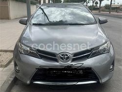 Gris / plata Usado 2014 Toyota Auris Active Berlina | 8050 € (Precio justo)