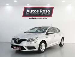 Gris / plata Usado 2017 Renault Mégane IV Intens Berlina | 9990 € (Buen precio)