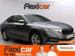 Gris Usado 2022 Skoda Octavia Ambition Utilitario | 17.590 € (Precio justo)