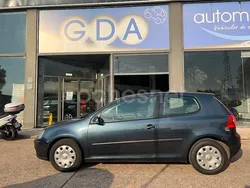 Gris / plata Usado 2004 VW Golf IV Conceptline Berlina | 4999 € (Caro)