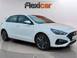 Blanco Usado 2021 Hyundai i30 Berlina | 13.790 €