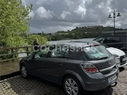 Gris / plata Usado 2009 Opel Astra Cosmo Berlina | 3700 € (Precio justo)