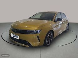 Amarillo Usado 2023 Opel Astra Elegance Berlina | 32.100 €