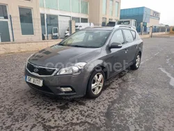 Marrón Usado 2011 Kia Ceed Active Berlina | 4400 € (Precio justo)
