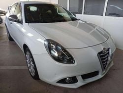 Blanco Usado 2014 Alfa Romeo Giulietta Edizione Speciale Utilitario | 11.950 € (Un poco caro)