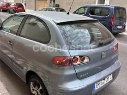 Gris / plata Usado 2006 Seat Ibiza Reference Berlina | 2500 € (Buen precio)