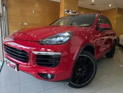 Rojo Usado 2015 Porsche Cayenne SUV | 39.900 € (Precio justo)
