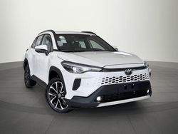 Blanco Nuevo 2025 Toyota Corolla Cross Style SUV | 36.790 € (Caro)