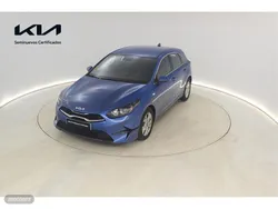 Azul Usado 2024 Kia Ceed Berlina | 21.399 € (Precio justo)