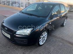 Azul Usado 2005 Ford Focus Ghia Berlina | 3399 € (Precio justo)