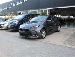 Gris Usado 2023 Mazda 2 Center-Line Utilitario | 16.450 € (Precio justo)