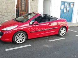 Rojo Usado 2007 Peugeot 207 CC Sport Descapotable | 5100 € (Precio justo)