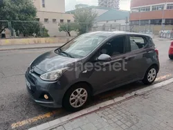 Gris / plata Usado 2015 Hyundai i10 Utilitario | 6890 € (Precio justo)