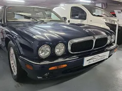 Azul Usado 1997 Jaguar XJ8 Executive Berlina | 9000 €