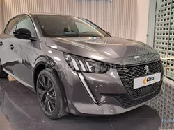 Gris Usado 2023 Peugeot 208 GT Utilitario | 19.850 € (Precio justo)