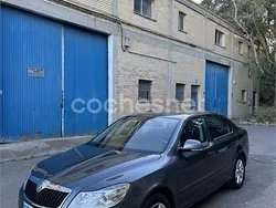 Gris / plata Usado 2010 Skoda Octavia Executive Berlina | 7990 €
